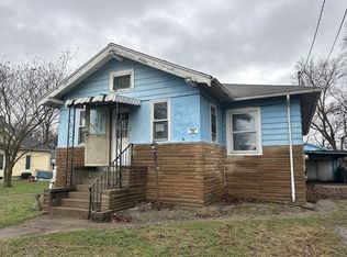 706 E Park St, Du Quoin, IL 62832