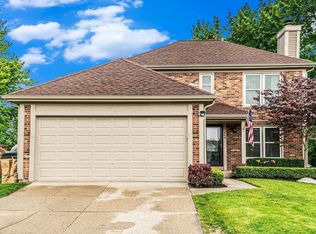 464 Farmridge Ct, Rochester Hills, MI 48307