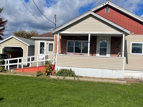 35 Smith Rd, Massena, NY 13662