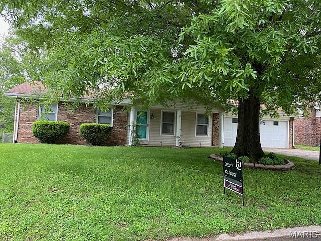 1st image of 628 Redbud Cir