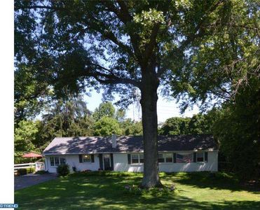 2 Summit Dr, Glen Mills, PA, 19342