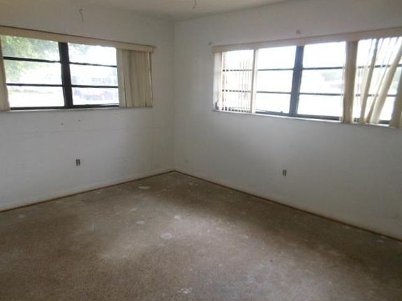 4th image of 3200 Glendale Blvd