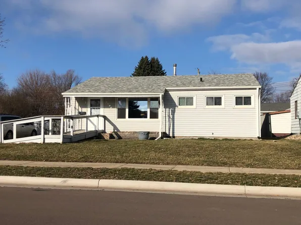 1713 N Lewis Ave, Sioux Falls, SD 57103