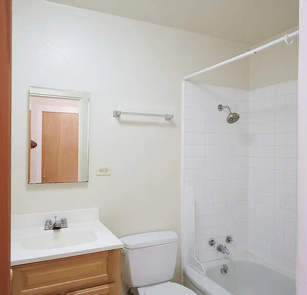 2325 Woolsey St — Photo 23