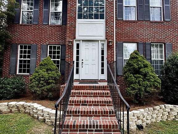 2nd image of 205 Drayton Way