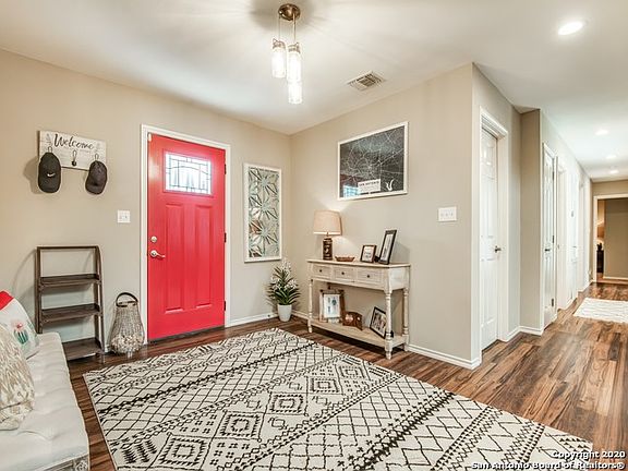 4th image of 2218 Pipestone Dr