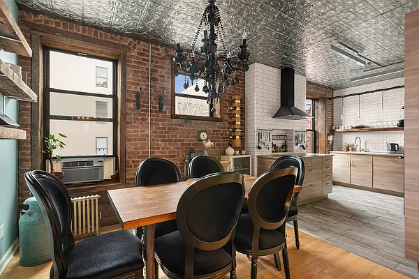 Sold by Compass | media 16