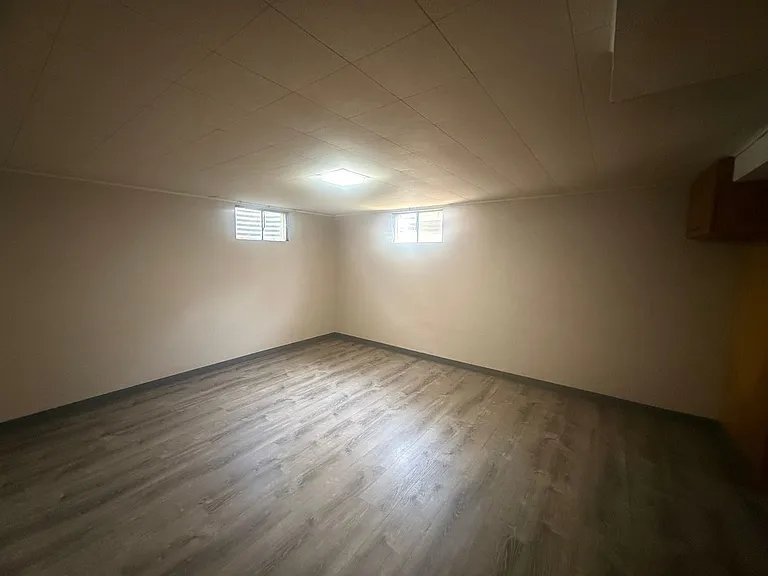3326 S Ash St — Photo 17