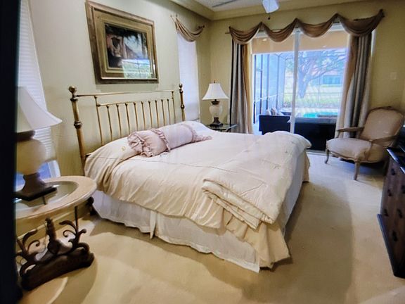 Master Bedroom 1st Floor