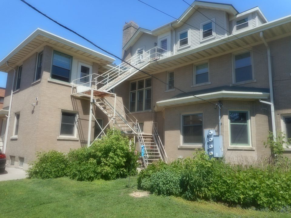 1st image of 2222 Pillsbury Ave S #2