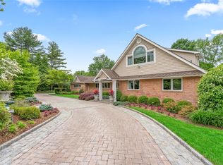 42 E Mall Dr, Melville, NY 11747