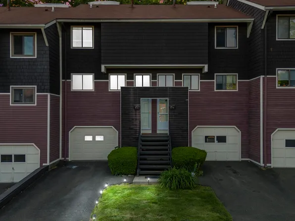 2 Stonegate #F, Branford, CT 06405