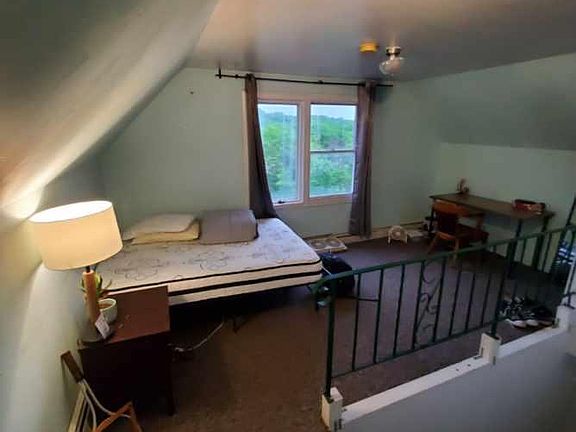2nd image of 649 Erie St SE #5