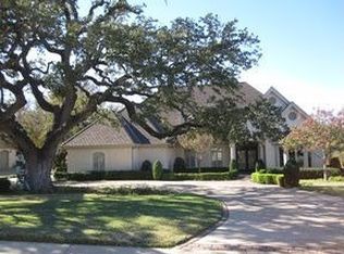 6 Club Estates Ct, Waco, TX 76710