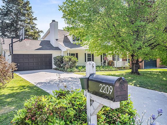 2nd image of 2209 Orchard Meade Ln