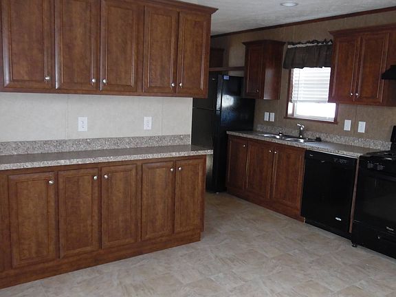 2nd image of 2129 Arrowhead Dr #416