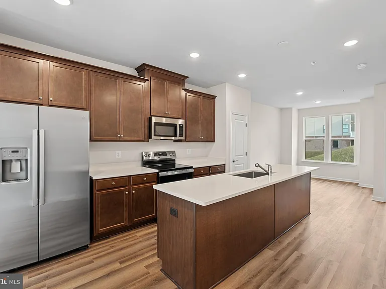 6045 Soho Way — Photo 12