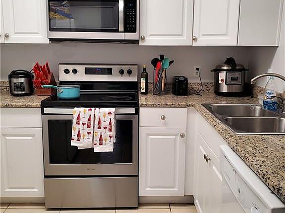 2nd image of 454 Fairways Cir APT B203