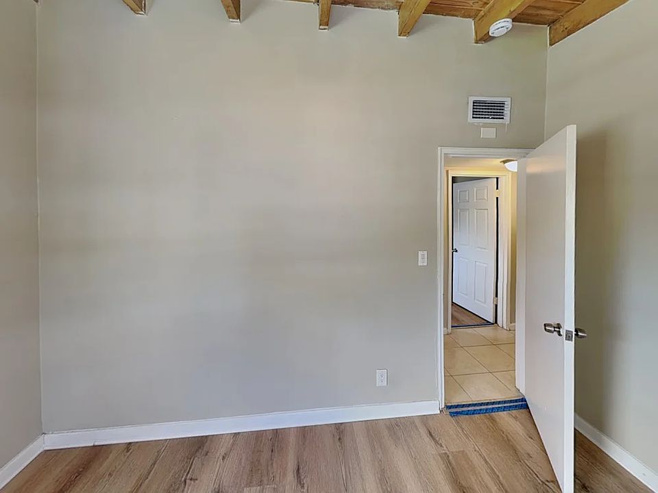 1st image of 3305 SW 15th Ct