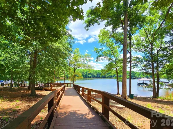 5023 American Bittern Ln, Charlotte, NC 28214