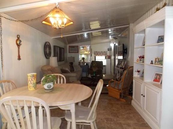 3rd image of 37613 Elder Ln