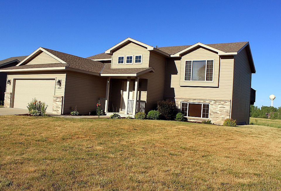 1st image of 2866 Ontario Ct NE