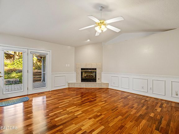 5th image of 1502 N Courtney Oak Ln