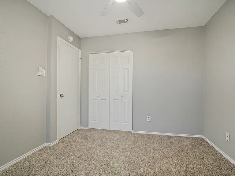 2700 Cornell Dr — Photo 17