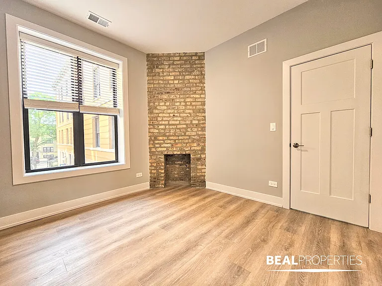 428-38 West Belden — Photo 105