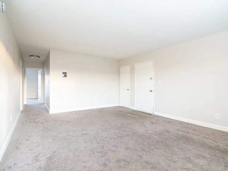 Greentree Apartments — Photo 63