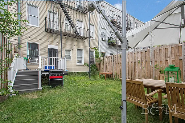 Rented by Brick&Mortar | media 22