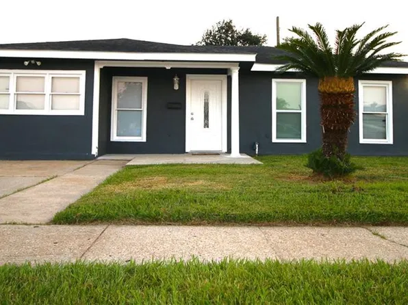 2836 Glenbrook Dr, Gretna, LA 70056