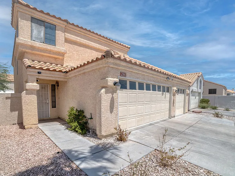 2304 Chatfield Dr — Photo 29
