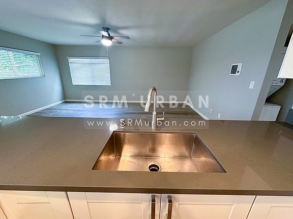 3rd image of 4416 1/2 Boundary St