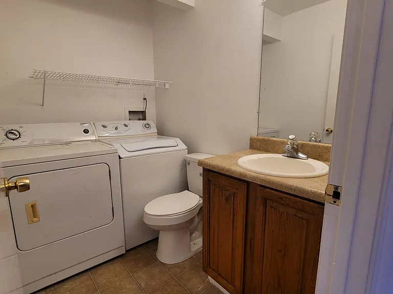 2301 W Michigan Ave — Photo 7