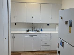 4607 SE Hawthorne Blvd #B, Portland, OR 97215