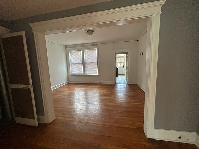 6041 Waterman Blvd — Photo 12