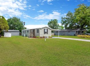 2204 Villa Dr, Valrico, FL 33594