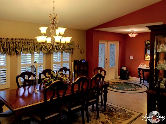 Formal Dining/Living area
