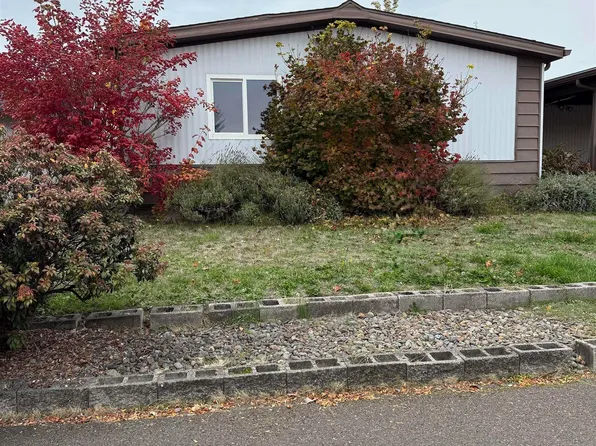 3800 S Mountain View Dr E #8, Albany, OR 97322