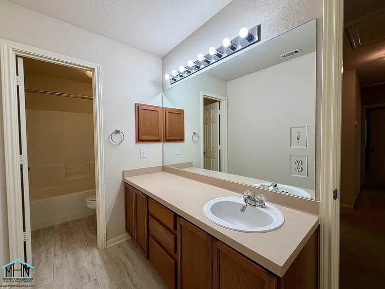 518 Willow Grove Dr — Photo 21