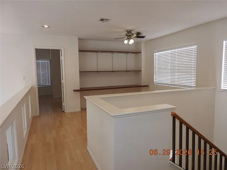 742 Endicott Ct — Photo 20