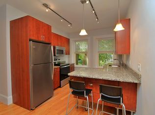 514 Harvard St APT 1C, Brookline, MA 02446