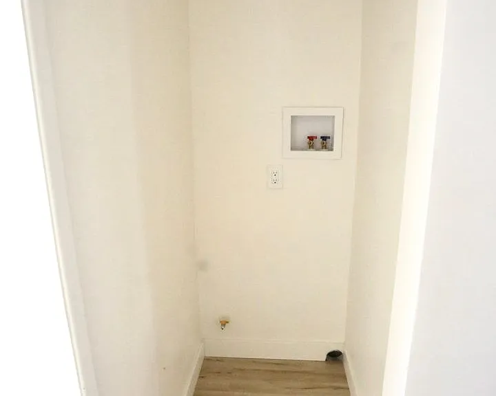 2527 Cedar Ave — Photo 14