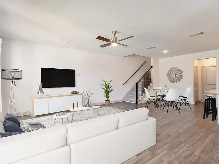 8980 Samara St — Photo 3