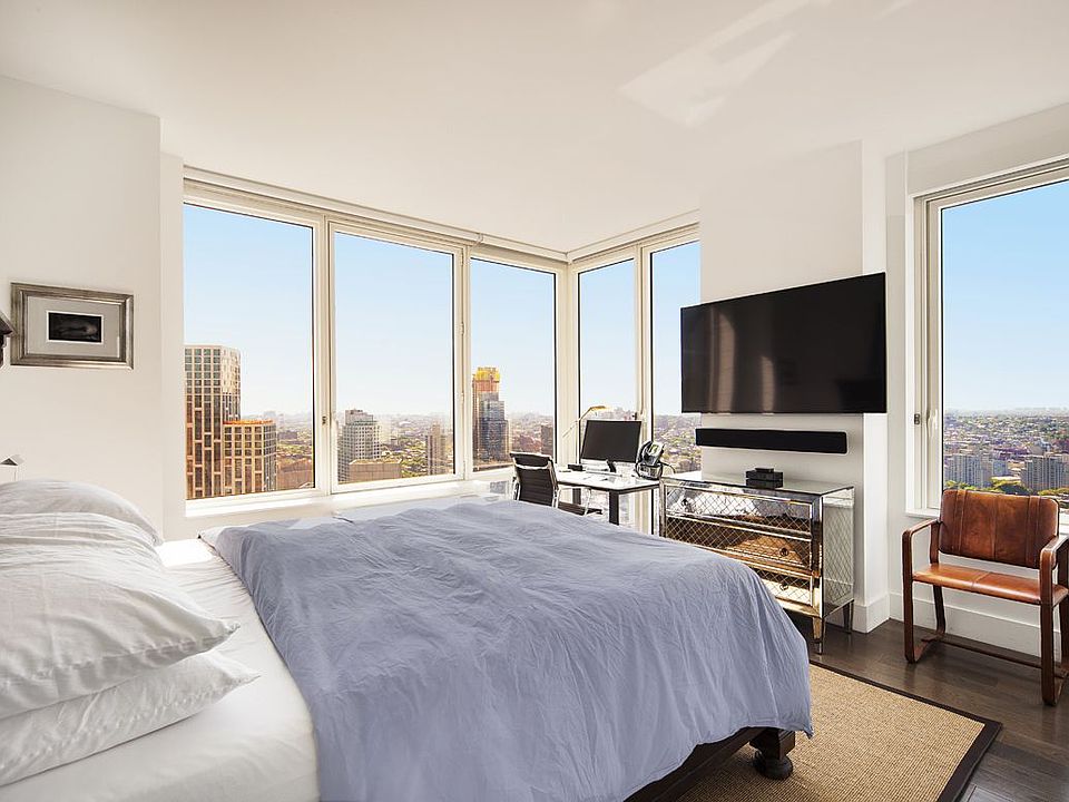 1st image of 388 Bridge St APT 39C