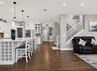 108 SW Kinniburgh Close, Chestermere, AB T1X0R8