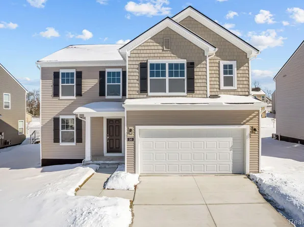 249 Saddleback, White Lake, MI 48386