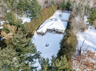 15 Shepherd Rd, Whitby, ON L1M 1G8
