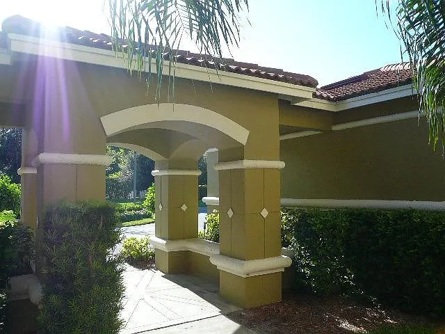 5050 Fairways Cir #E202 — Photo 3